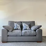 Modern 2 Bed Townhouse Just Outside City Walls With Free Private Parking